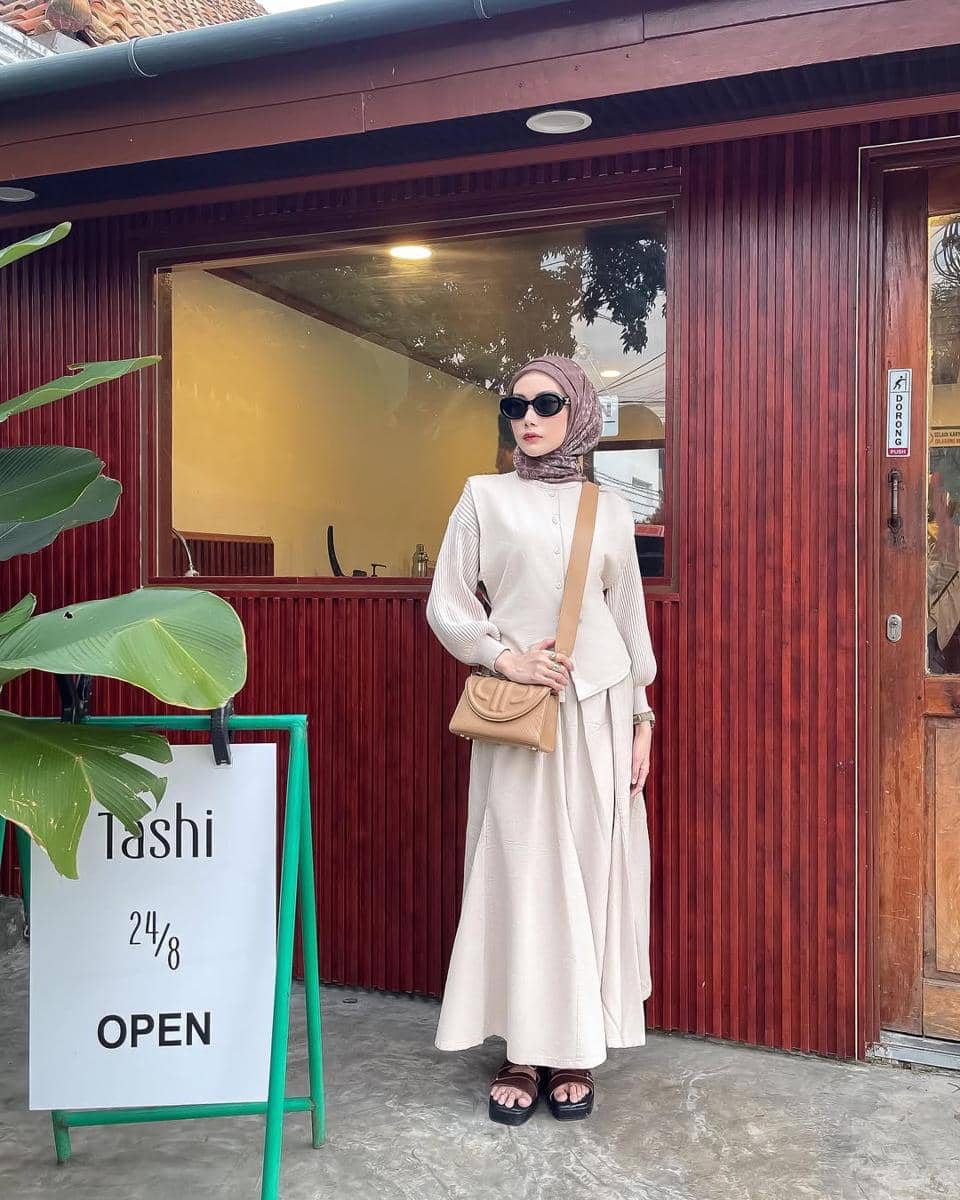 OOTD Cafe Hopping ala Atha Fathiyyah 