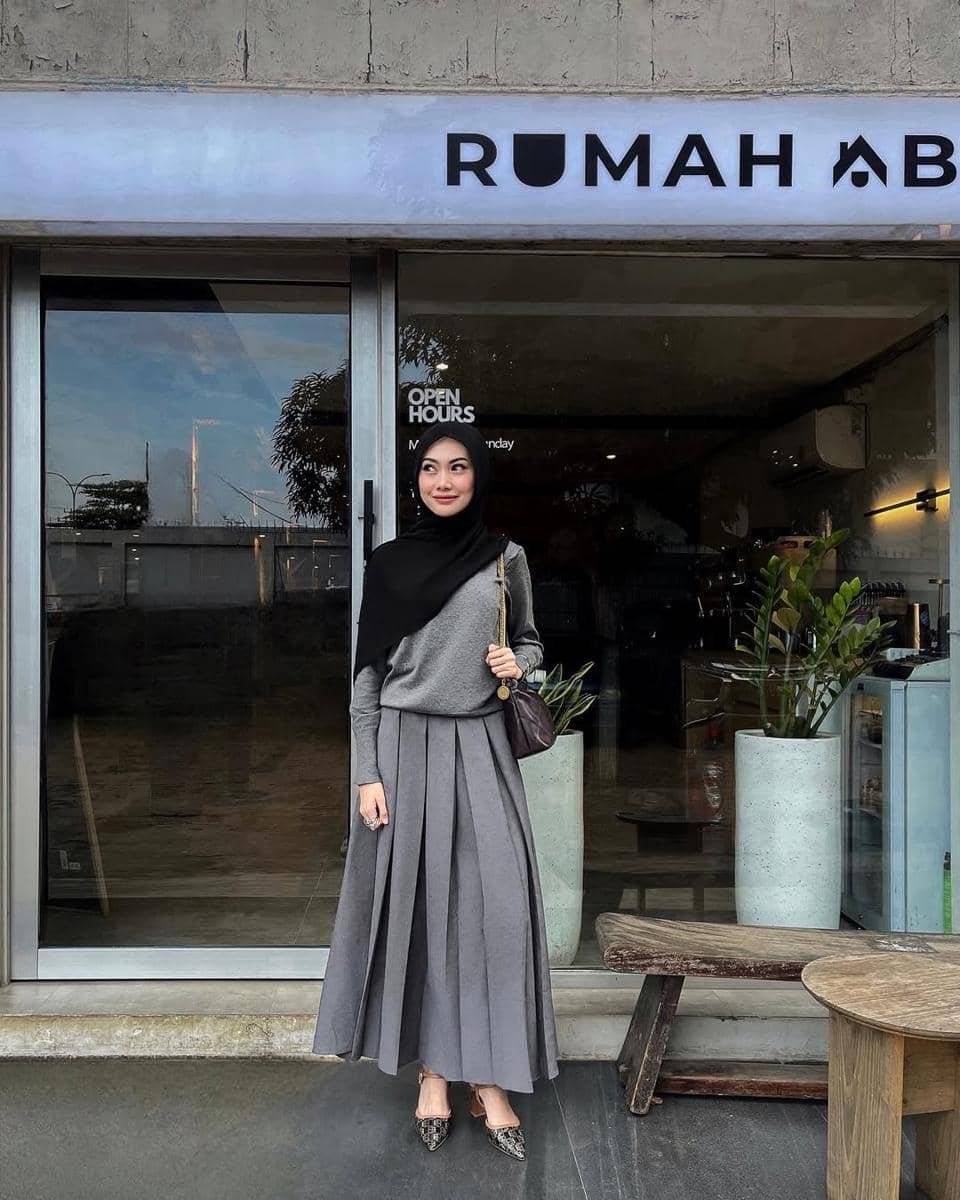 OOTD Cafe Hopping ala Atha Fathiyyah 