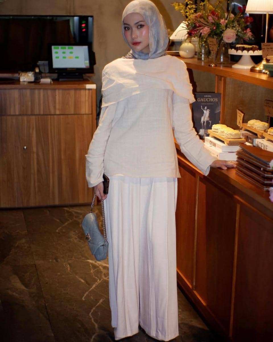 OOTD Cafe Hopping ala Atha Fathiyyah 