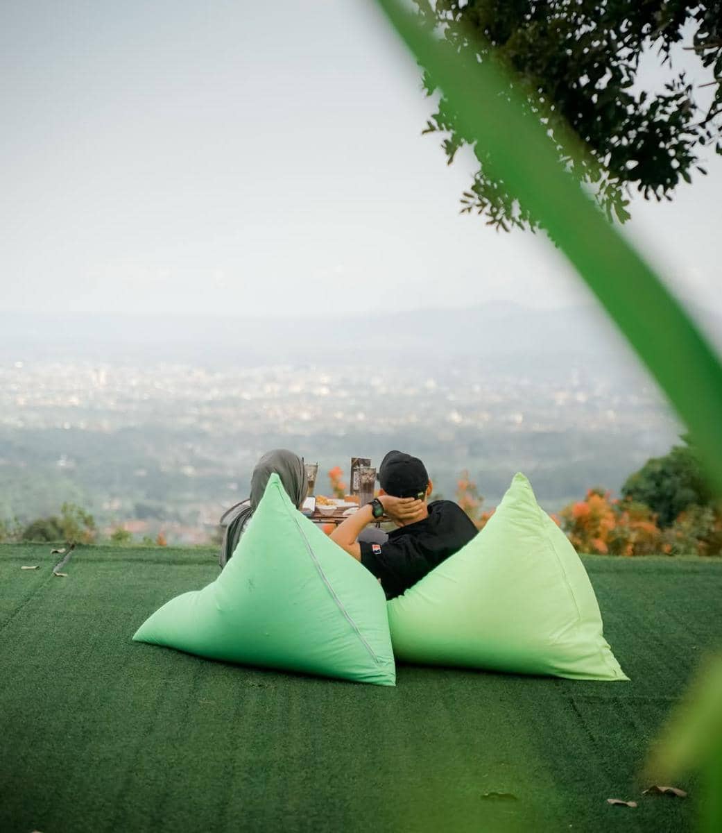 pemandangan menawan dari Restoran Taman Langit