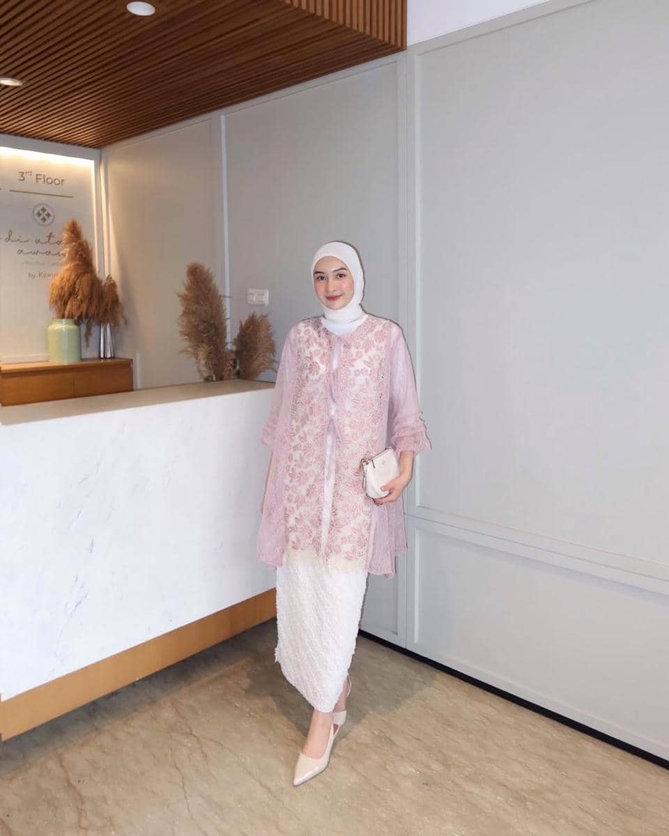 Inspirasi OOTD ala Ingrid Yulika