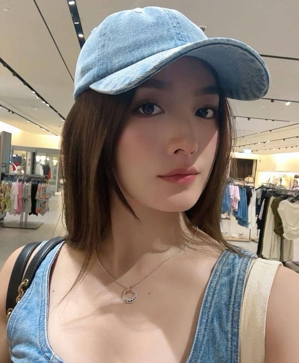 inspirasi makeup natural untuk kuliah ala Natasha Wilona 