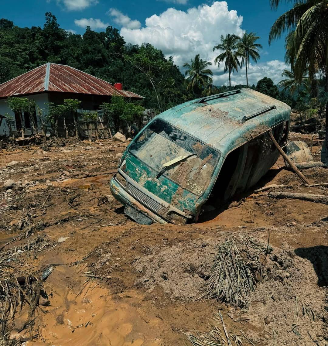 Atta Halilintar beri bantuan kemanusiaan ke Sumatra Barat.