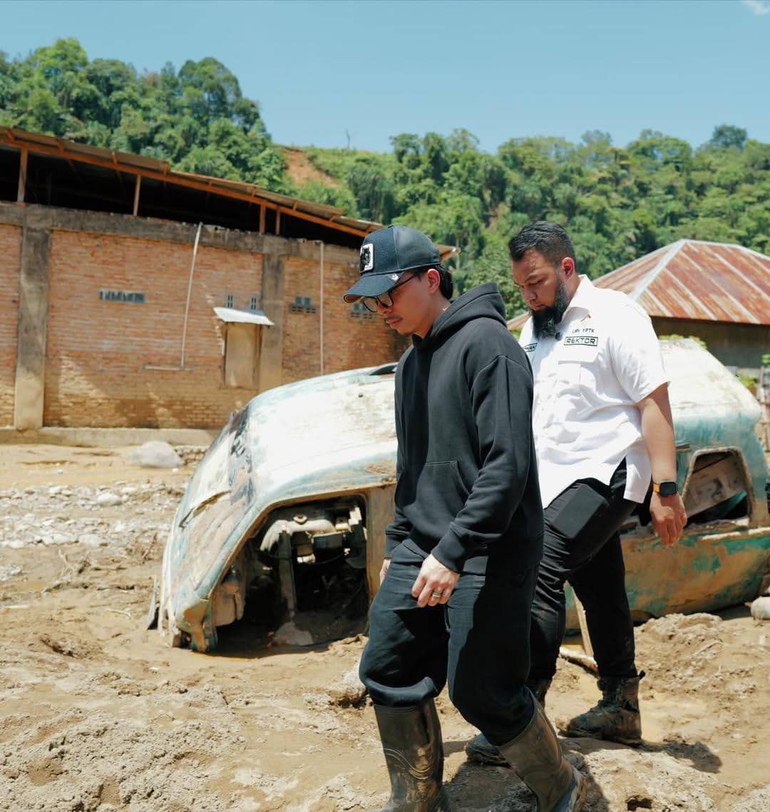 Atta Halilintar beri bantuan kemanusiaan ke Sumatra Barat.
