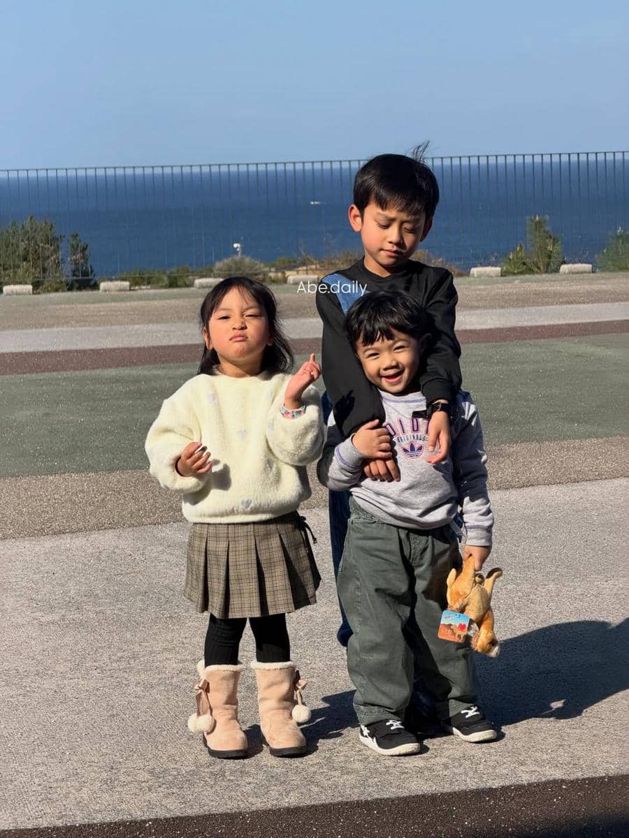 Abe Cekut playdate bareng Ritsuki dan Natsuki di Jepang.