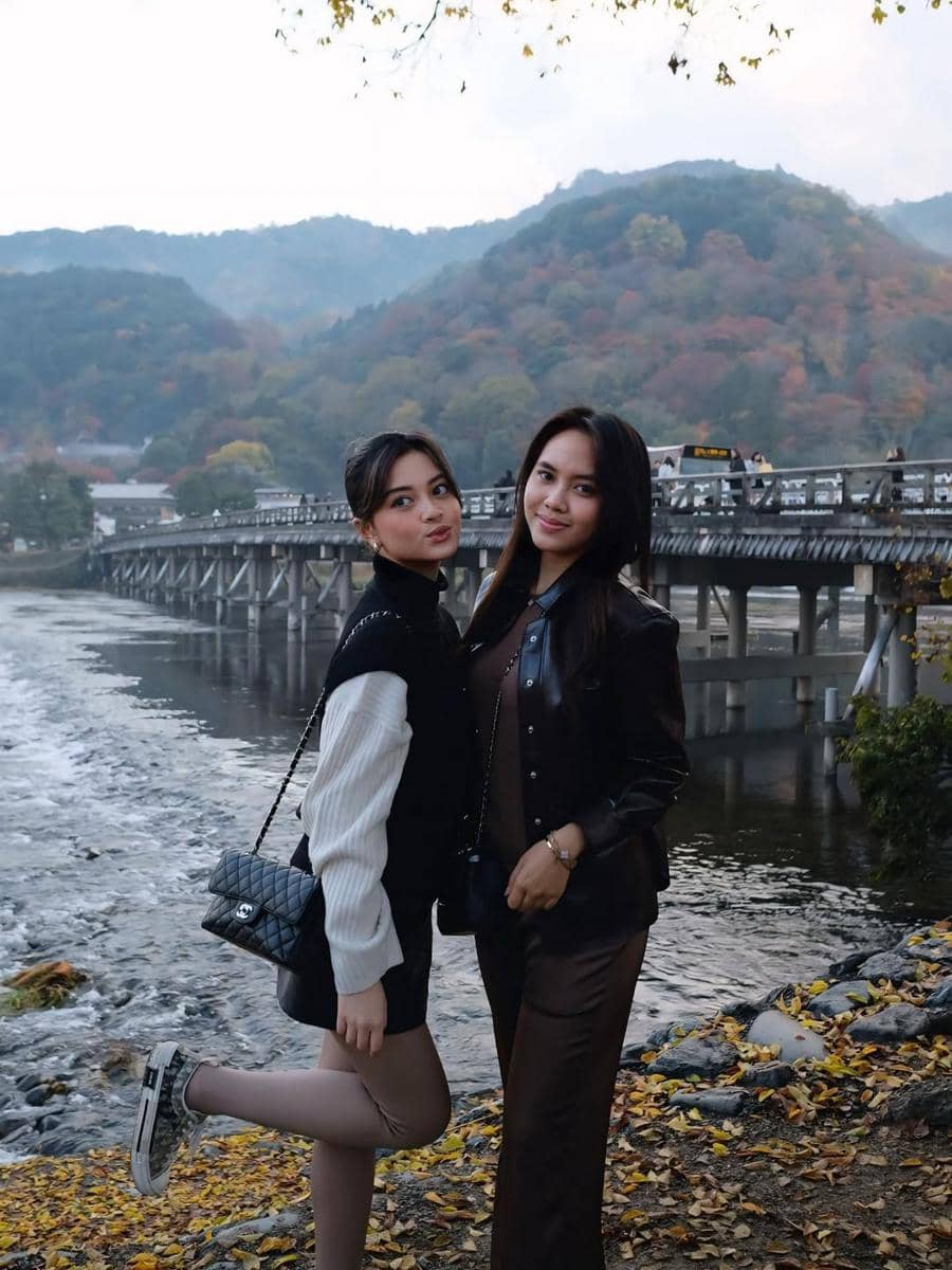 Yoriko Angeline saat jalan-jalan di Arashiyama.
