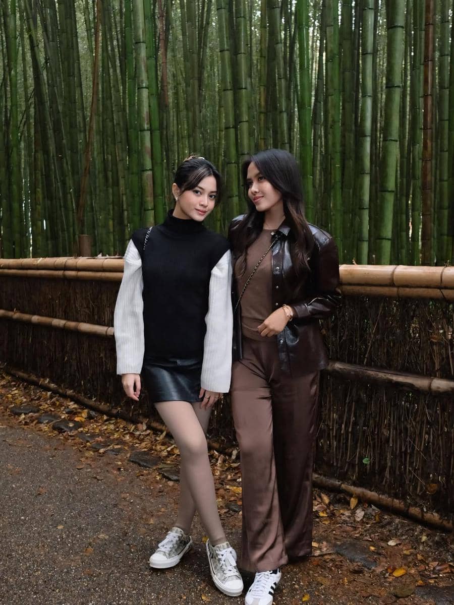 Yoriko Angeline saat jalan-jalan di Arashiyama.