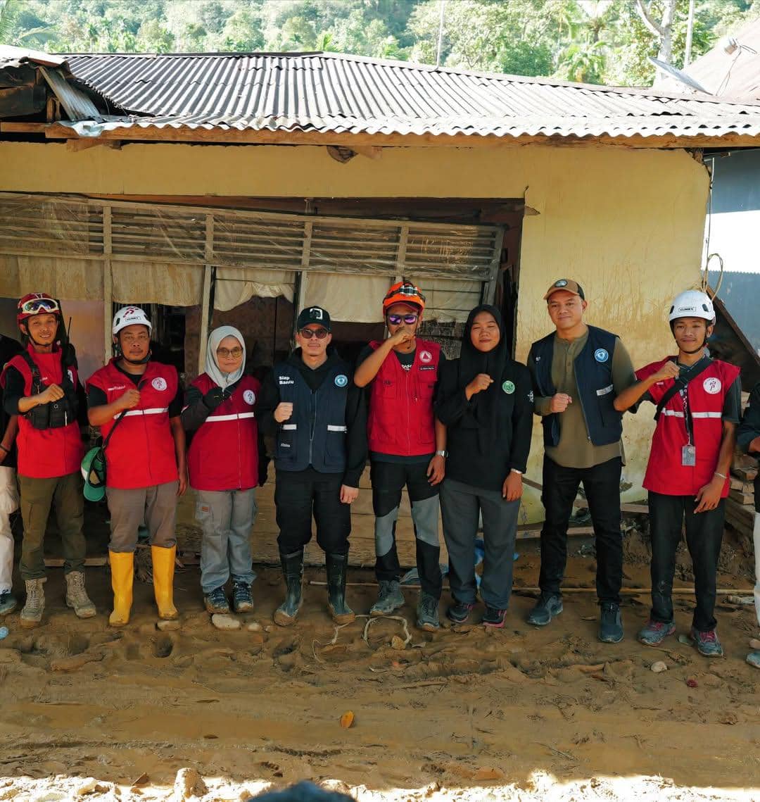 Atta Halilintar beri bantuan kemanusiaan ke Sumatra Barat.