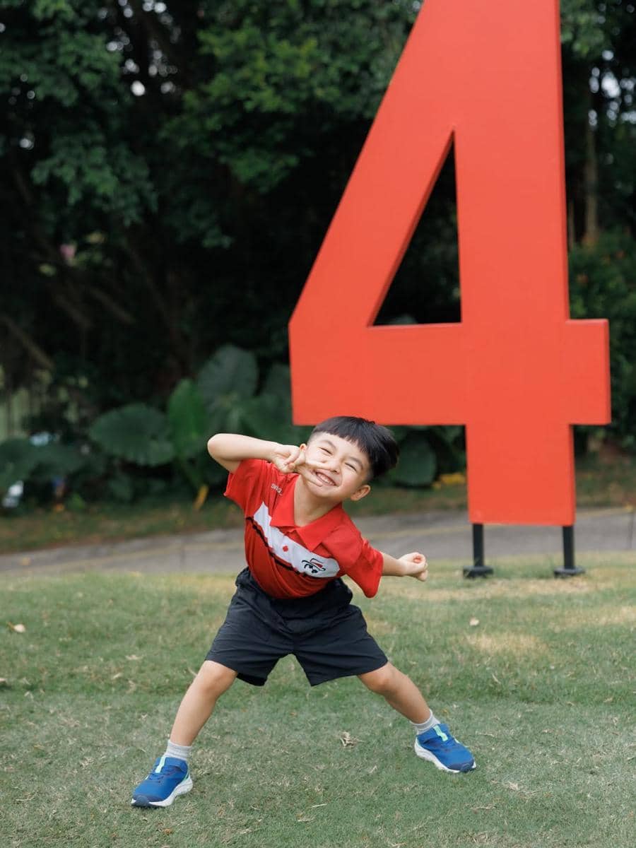 Dante, anak Chelsea Olivia, ikut turnamen golf.