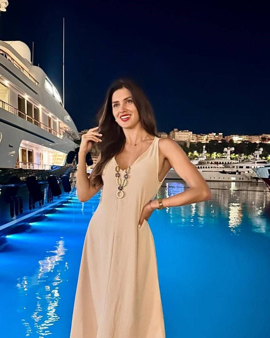 potret Kelin Rivera, Miss Cosmo Peru 2025