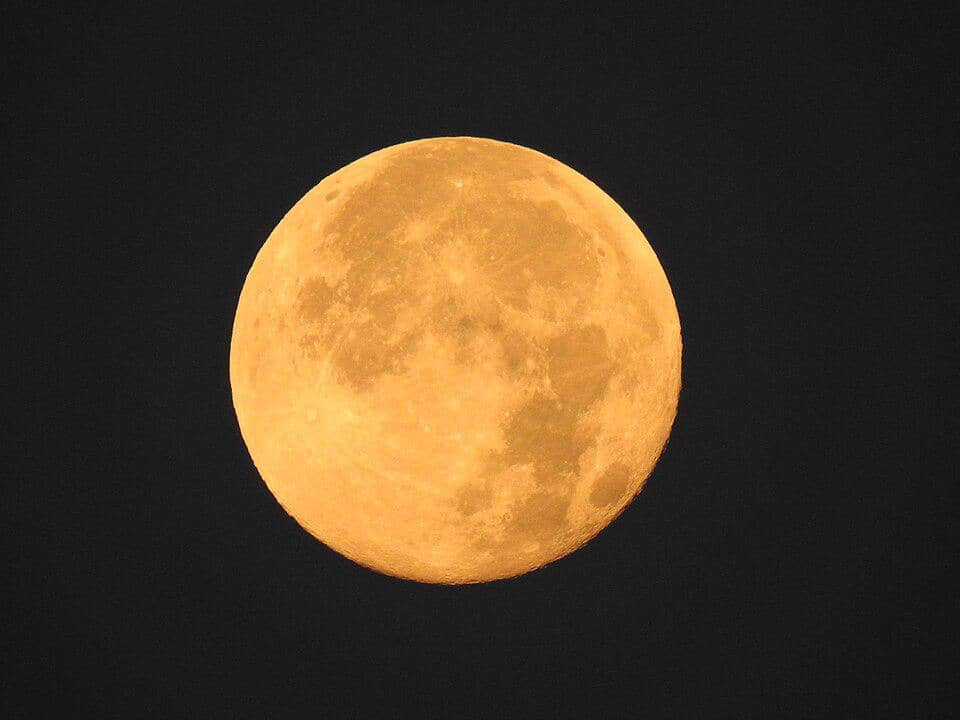 potret superbulan yang cerah