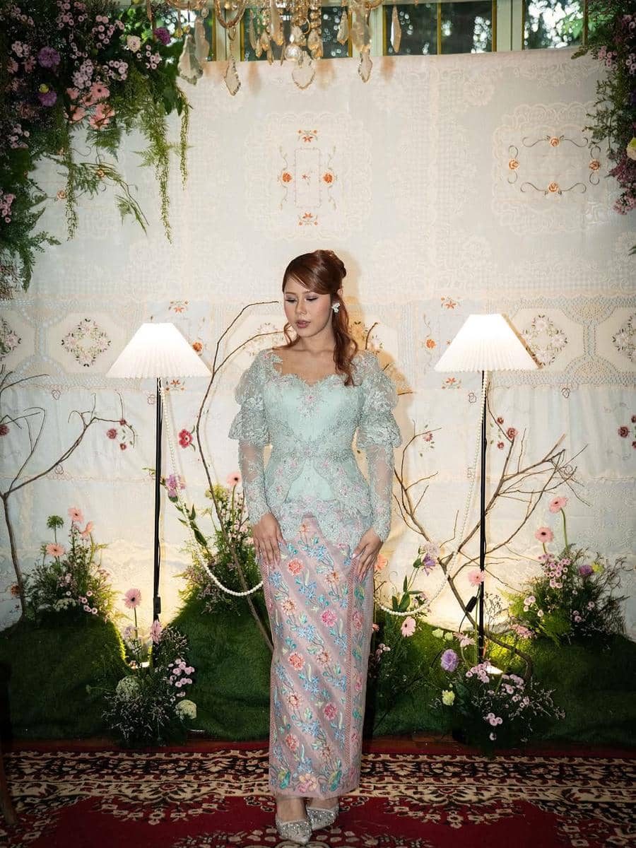 kebaya lamaran 2025