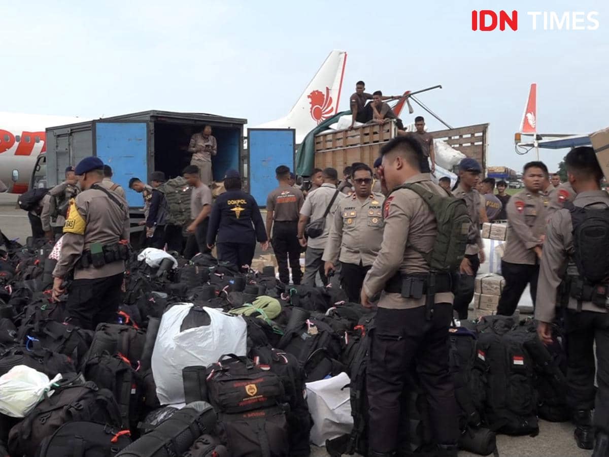 Polri kirim 10 ton bantuan logistik untuk Sumatra dan Aceh