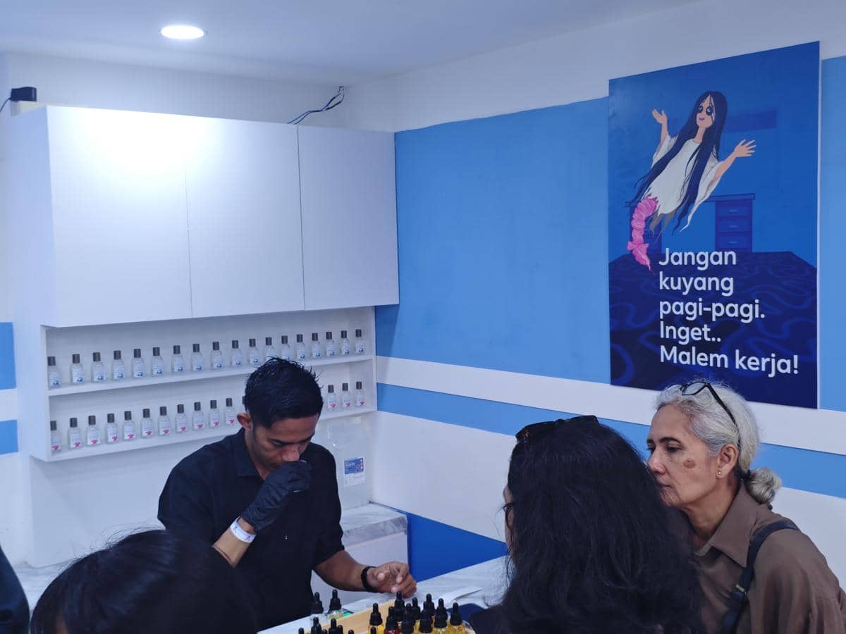 Nyasar ke Dimensi Facebook.