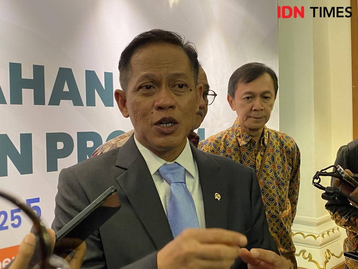 Menteri Lingkungan Hidup, Hanif Faisol Nurofiq (IDN Times/Irfan Fathurohman)