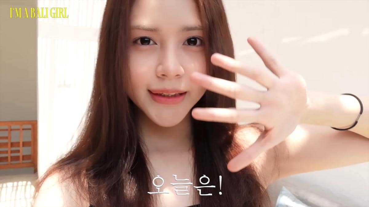 Potret Carmen Hearts2Hearts liburan ke Bali