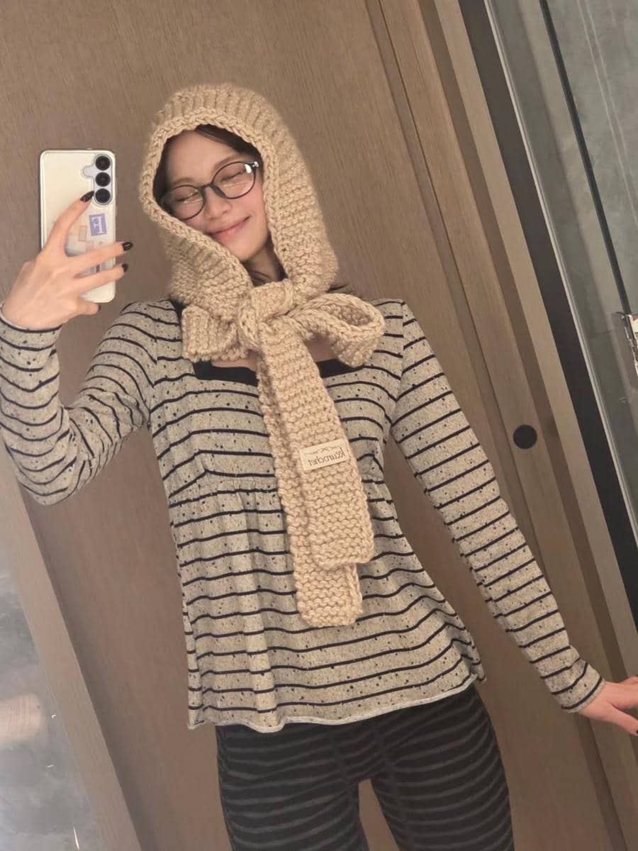 Koleksi rajutan Sakura LE SSERAFIM