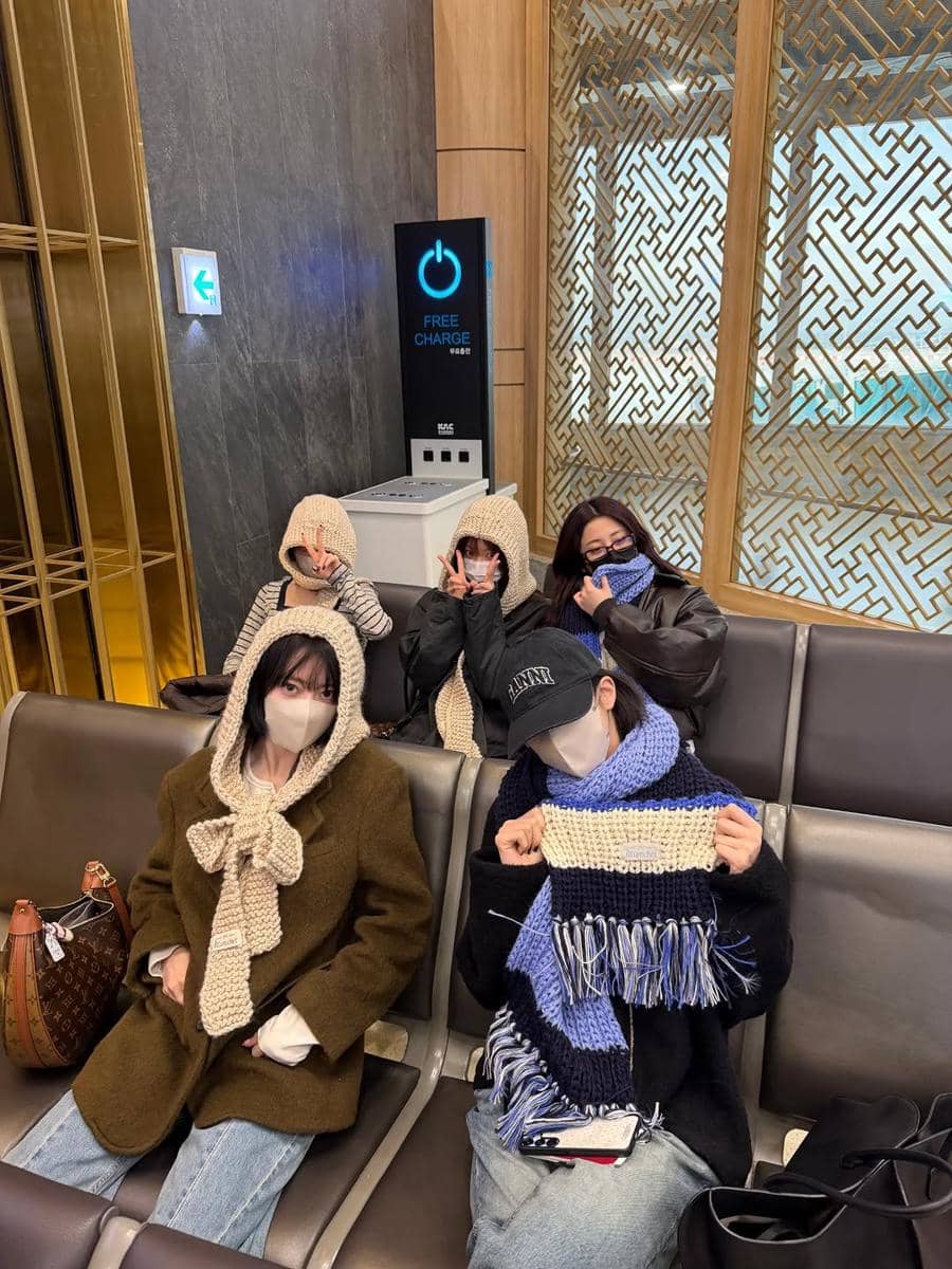 Koleksi rajutan Sakura LE SSERAFIM