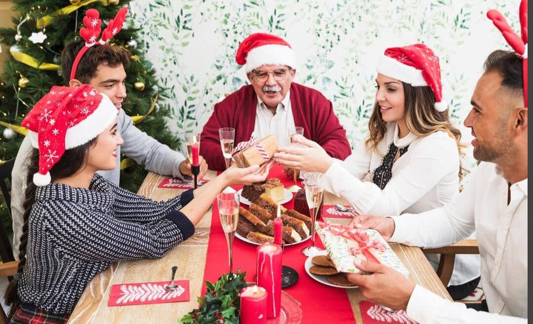 ilustrasi pesta makan Natal