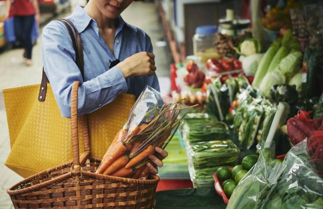 ilustrasi belanja di pasar