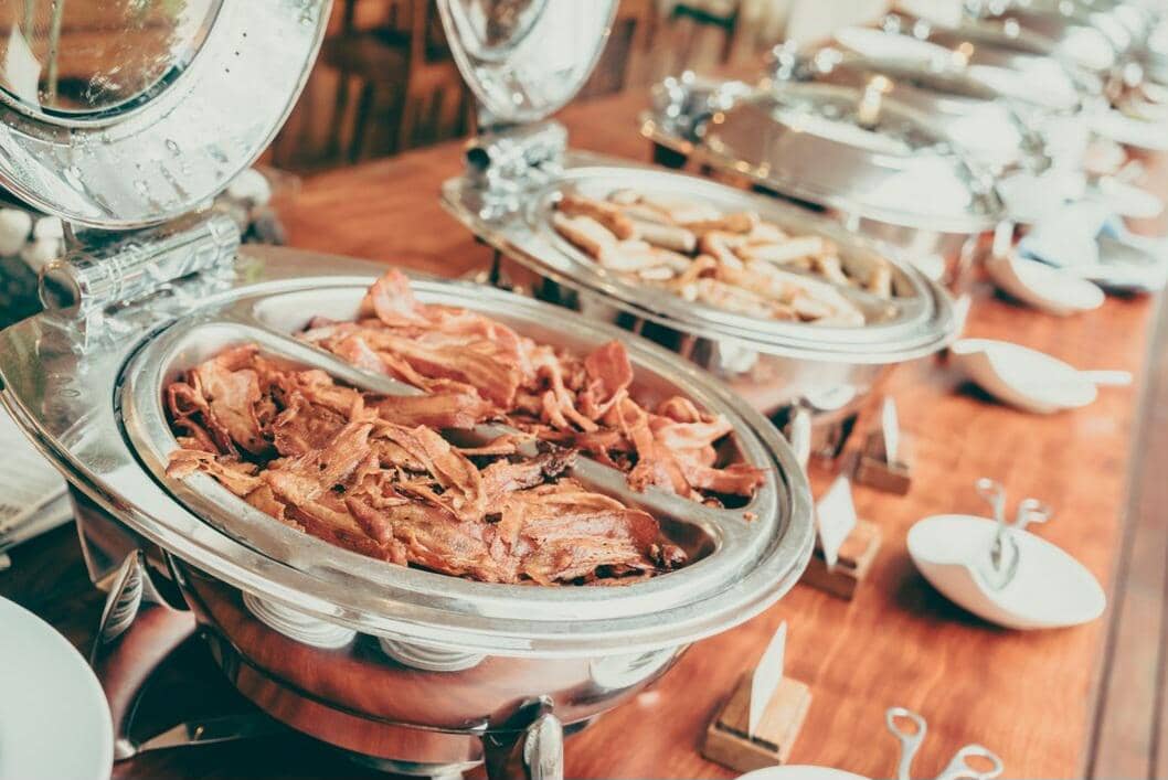 ilustrasi meja prasmanan