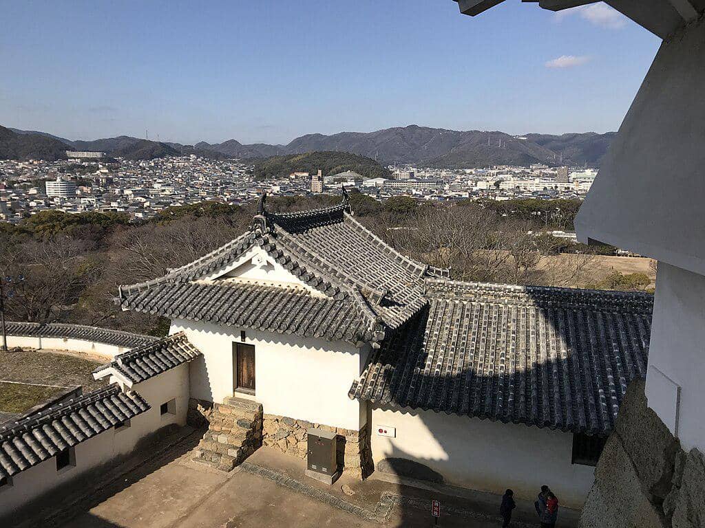 Pemandangan utara dari menara Kastil Himeji