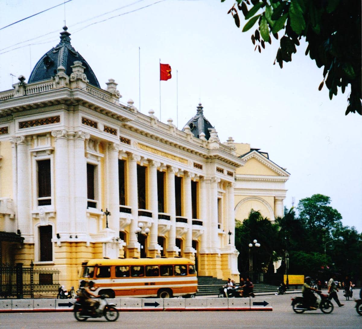 potret Hanoi Opera House
