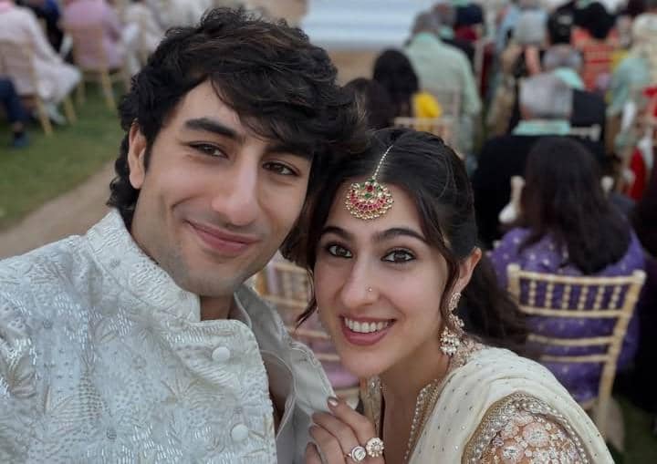 Sara Ali Khan dan adik