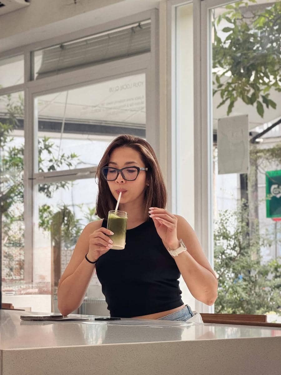 Andrea Dian jalan-jalan di Malaysia.