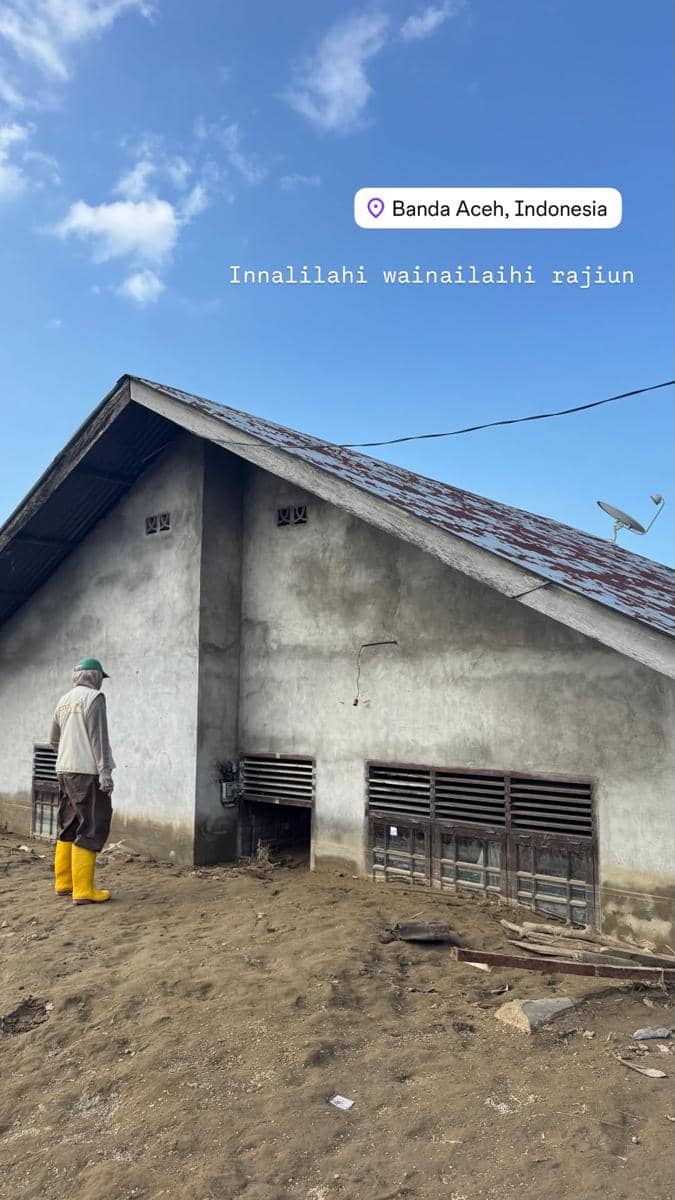 Zaskia Adya Mecca beri bantuan untuk korban banjir di Aceh.