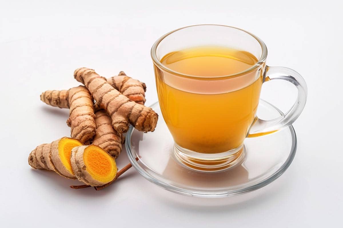 ilustrasi secangkir sinom dan kunyit