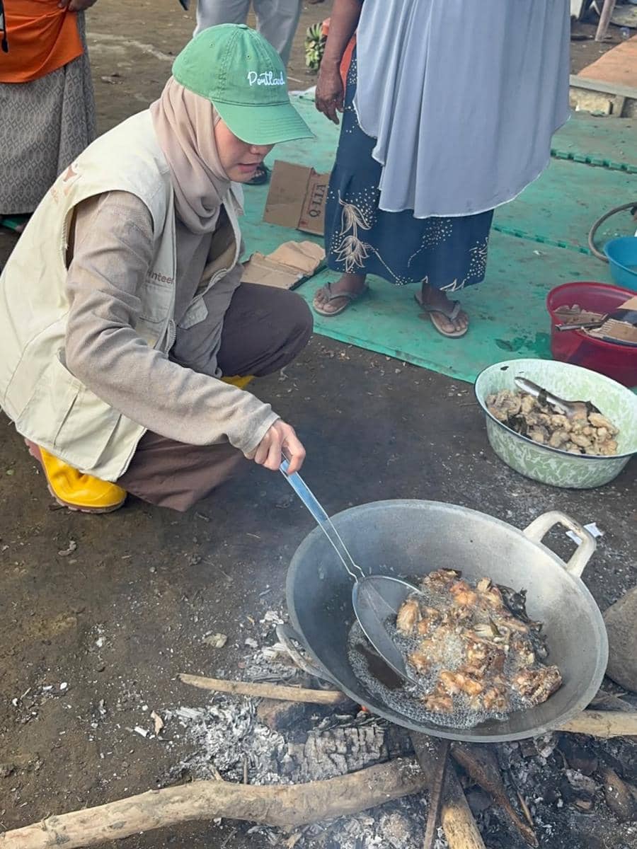 Zaskia Adya Mecca bantu korban banjir di Aceh