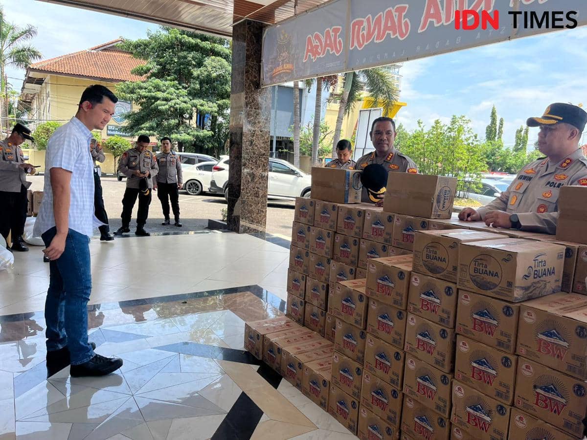 Polresta Bandar Lampung kirim bantuan korban bencana di Sumatera 