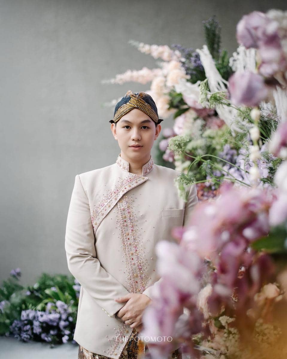 Siraman dan Sungkeman Jonathan Alden Jelang Menikah