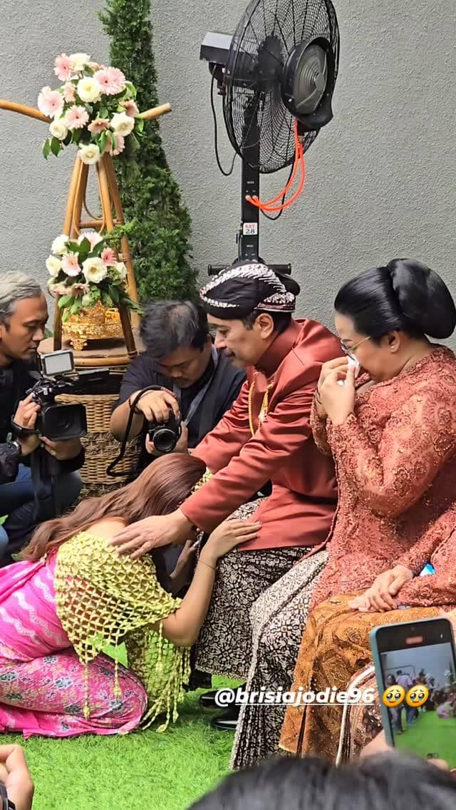 siraman Brisia Jodie