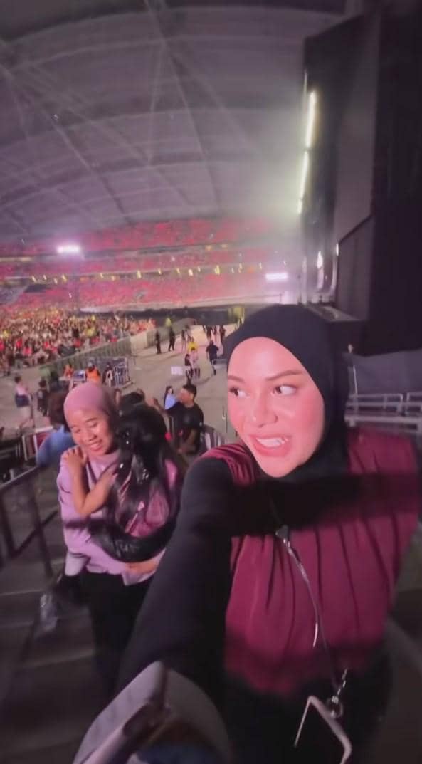Aurel dan Ameena nonton BLACKPINK