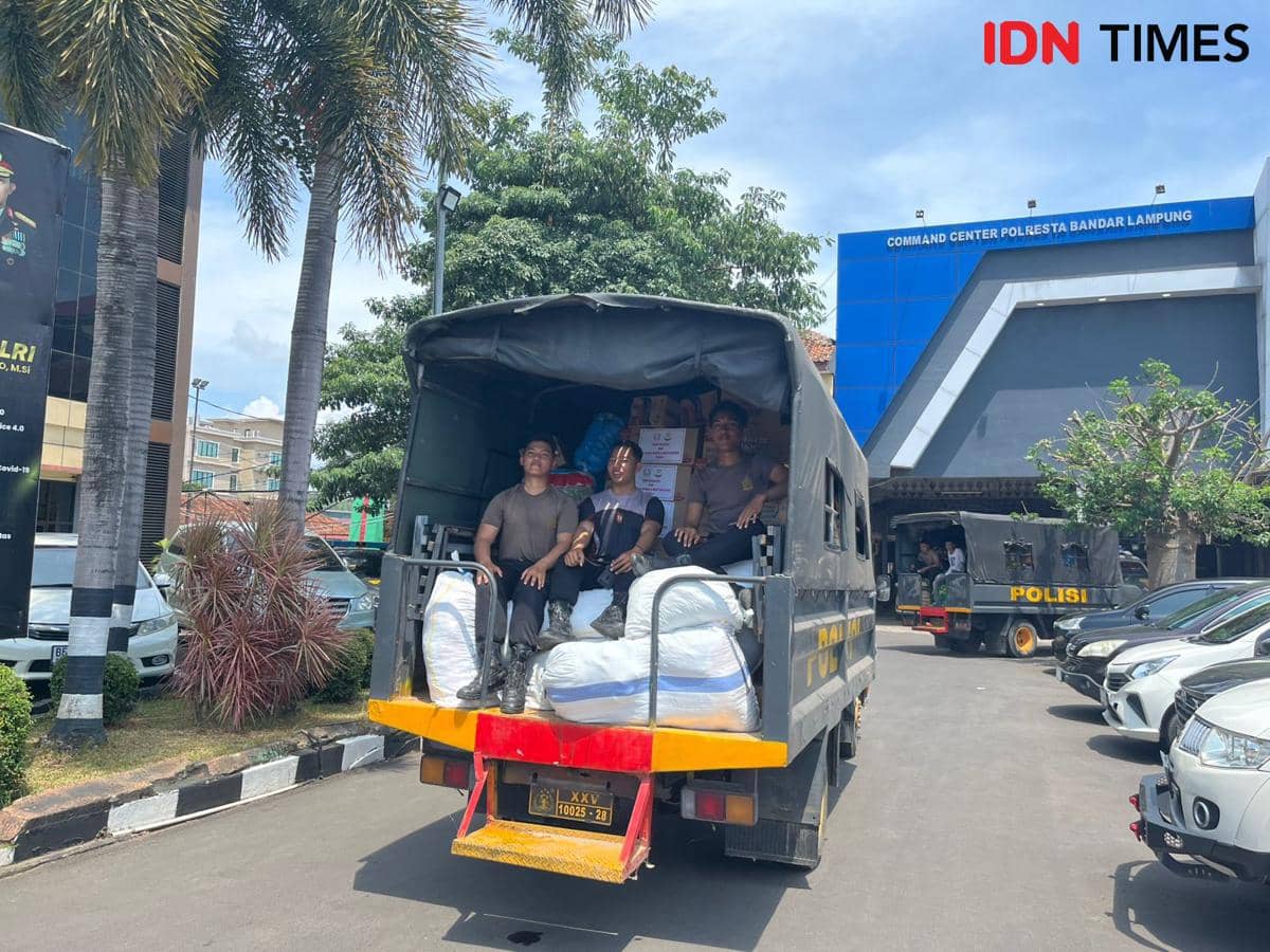 Polresta Bandar Lampung kirim bantuan korban bencana di Sumatera 