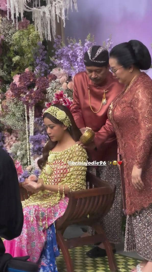 siraman Brisia Jodie