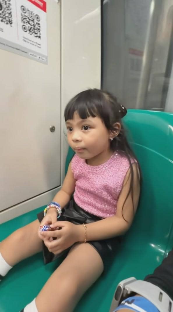 Aurel dan Ameena nonton BLACKPINK