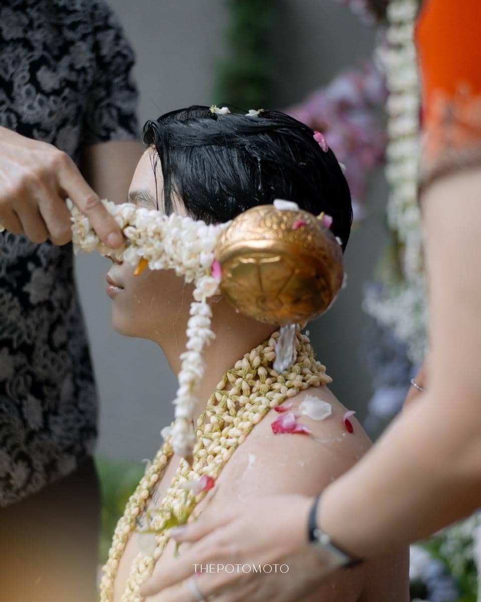 Siraman dan Sungkeman Jonathan Alden Jelang Menikah
