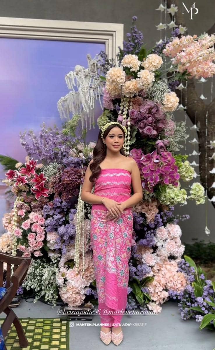 Gaya dan Dekorasi Siraman Brisia Jodie