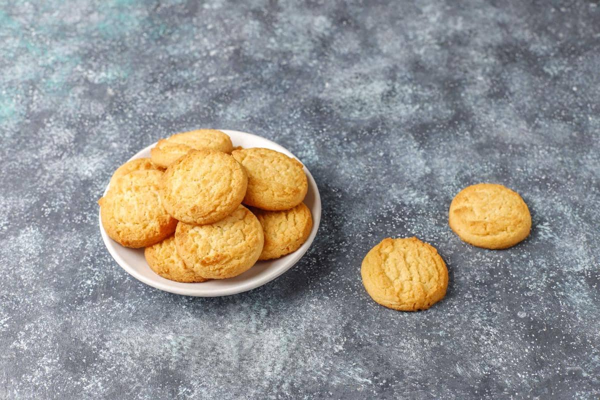 Resep Crispy Coconut Cookies, Camilan Gurih yang Renyah dan Harum!