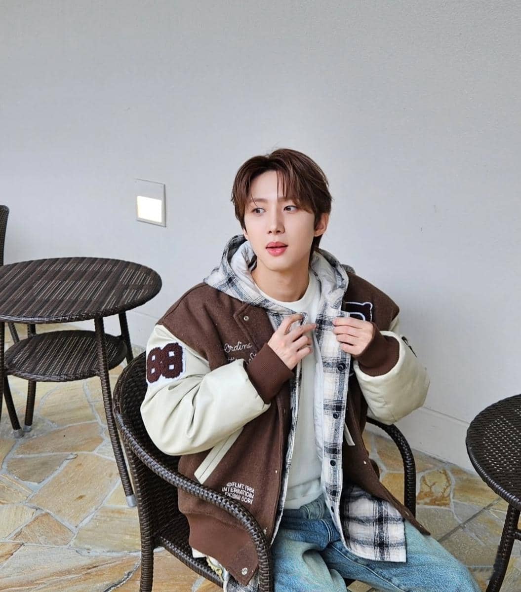 gaya outfit hangat Hui PENTAGON