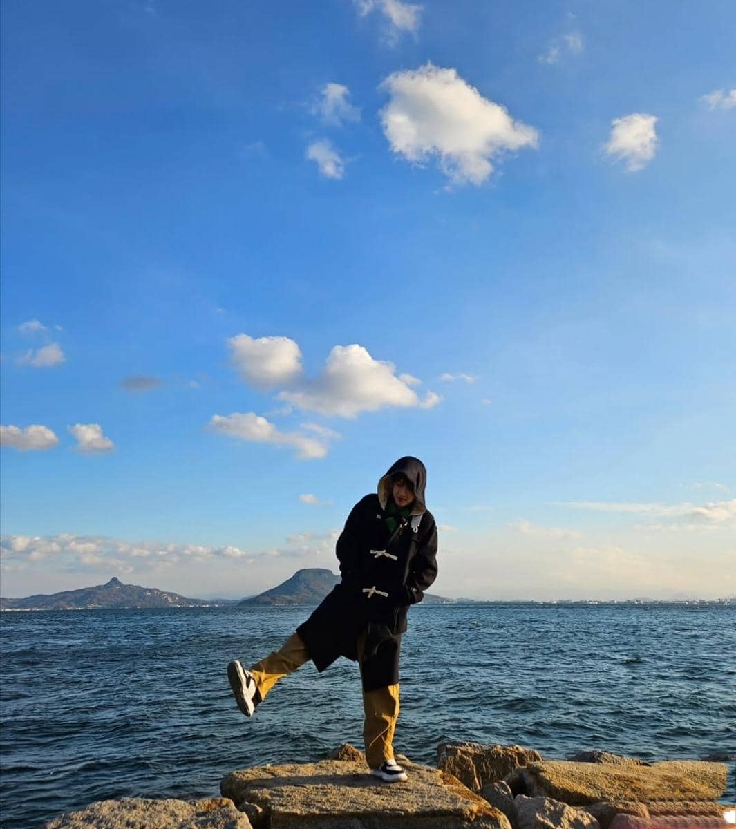 gaya outfit hangat Hui PENTAGON