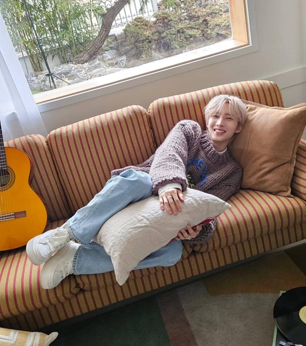 gaya outfit hangat Hui PENTAGON