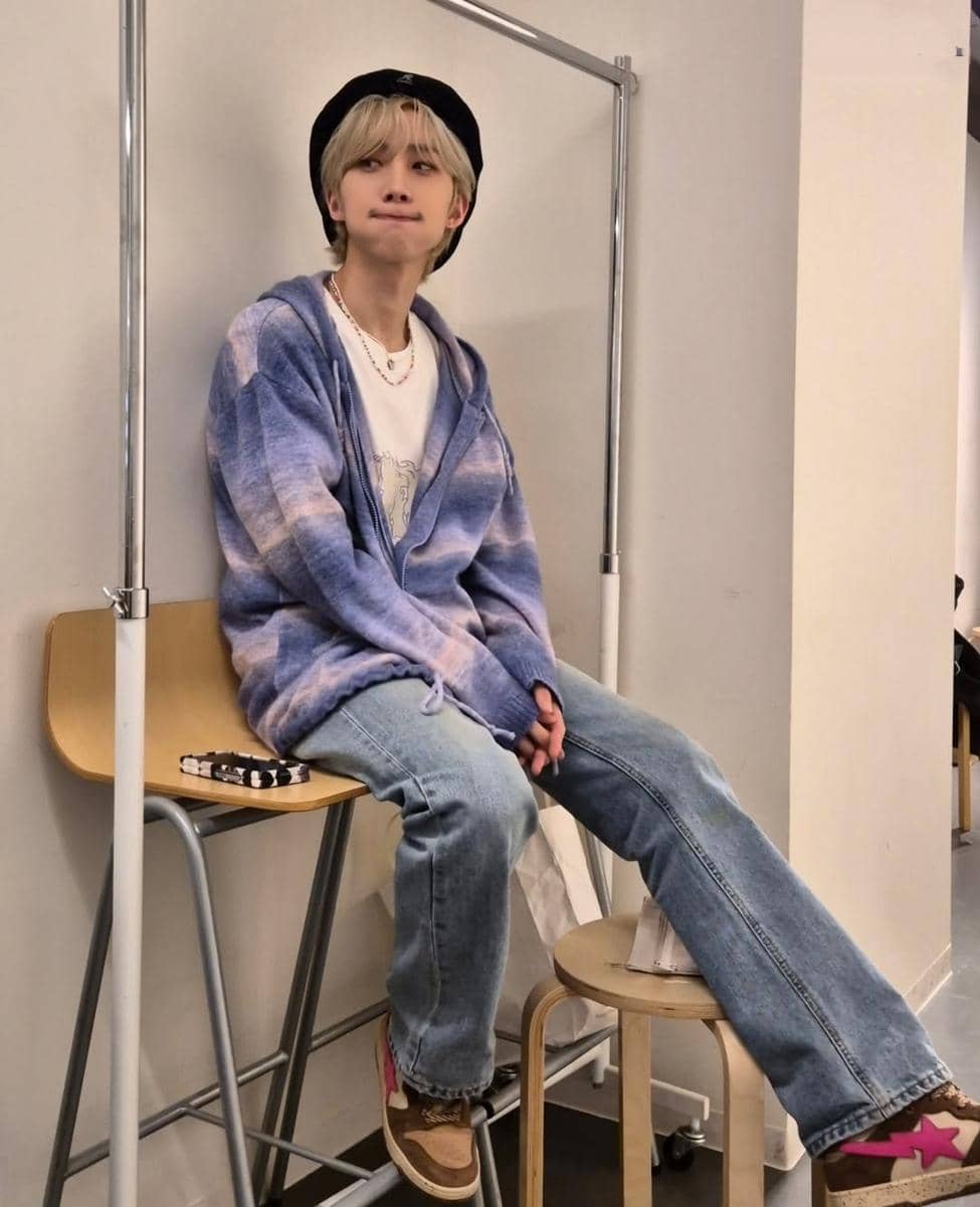 gaya outfit hangat Hui PENTAGON