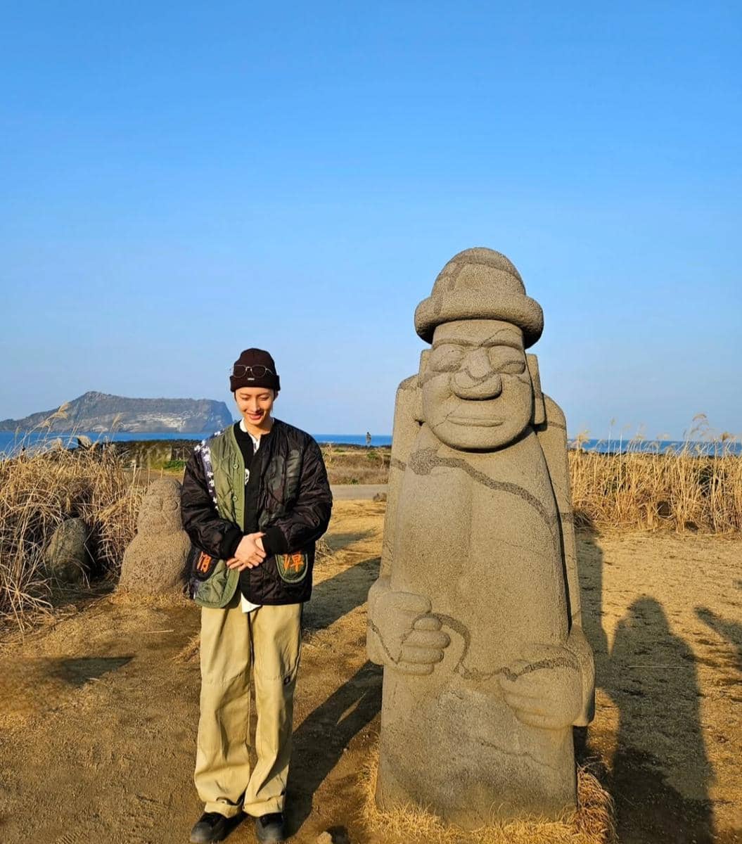 gaya outfit hangat Hui PENTAGON