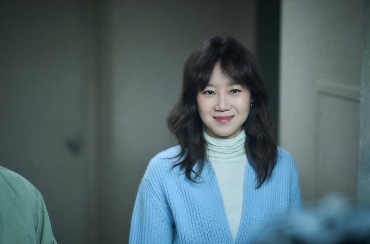 Gong Hyo Jin di film The People Upstairs