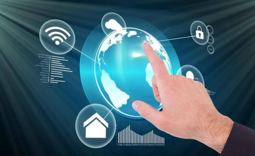 ilustrasi penggunaan IoT (freepik.com/creativeart)