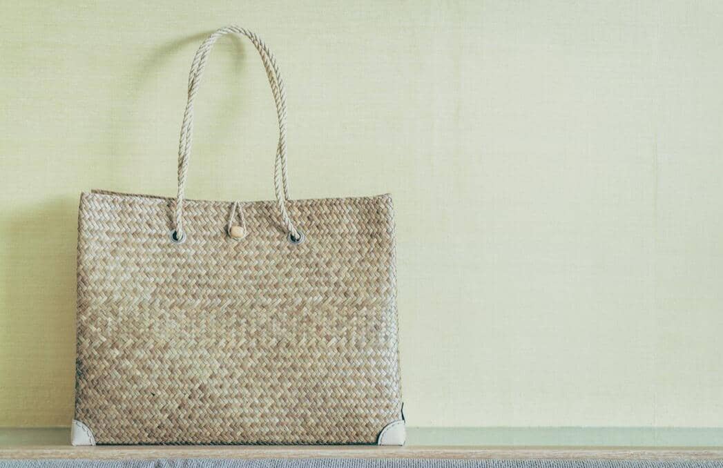 ilustrasi tas dari serat daun nanas (freepik.com/lifeforstock)